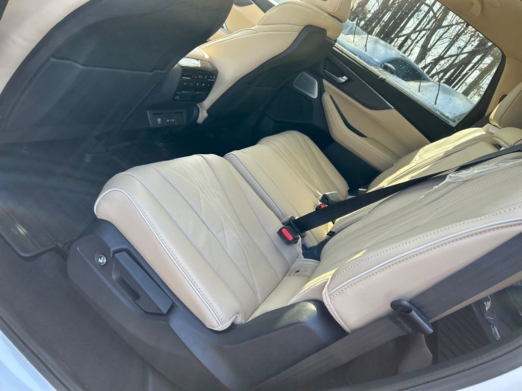 New 2026 Acura MDX SH-AWD image 23