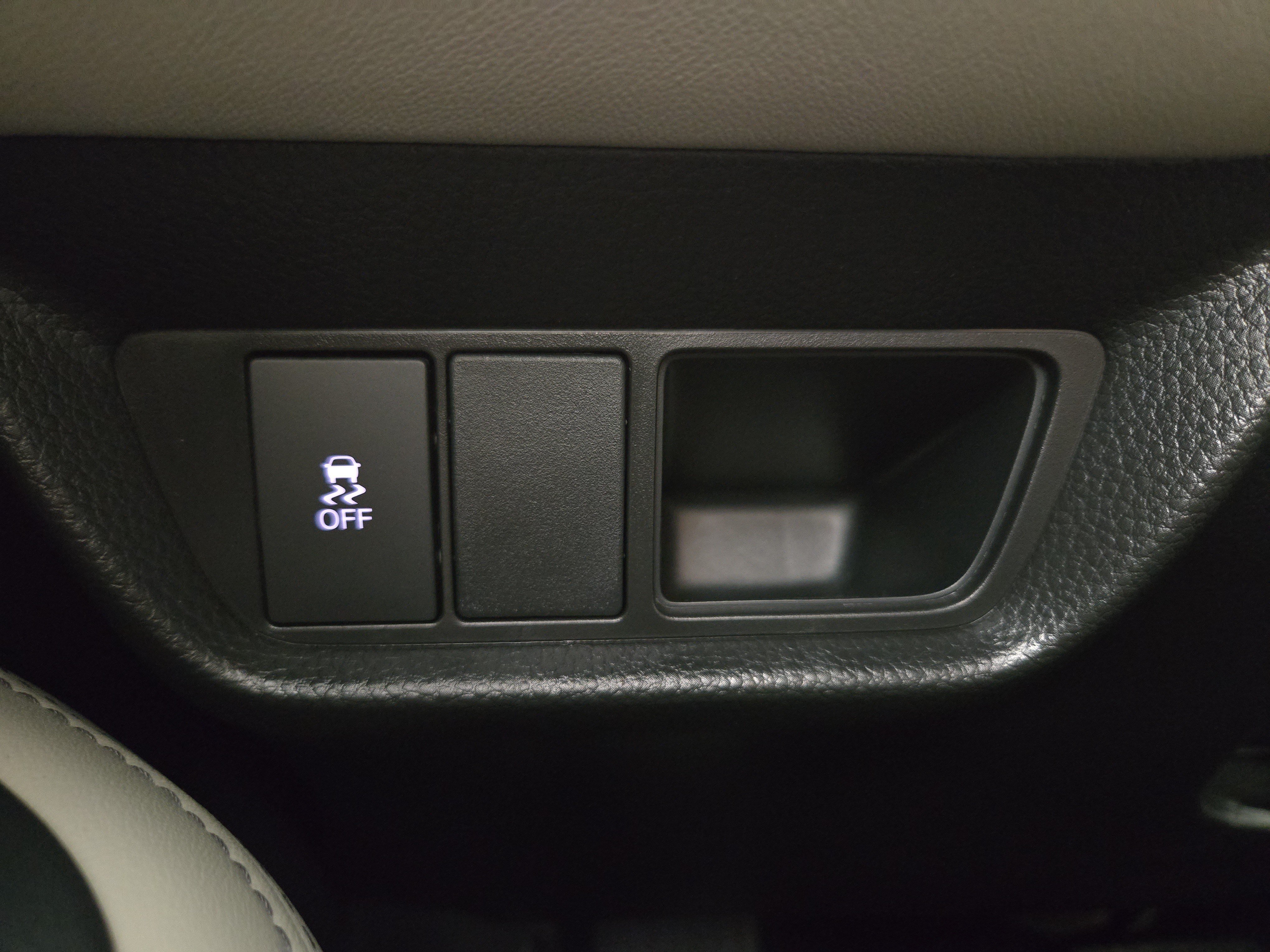 Used 2027 Honda HR-V EX-L image 25