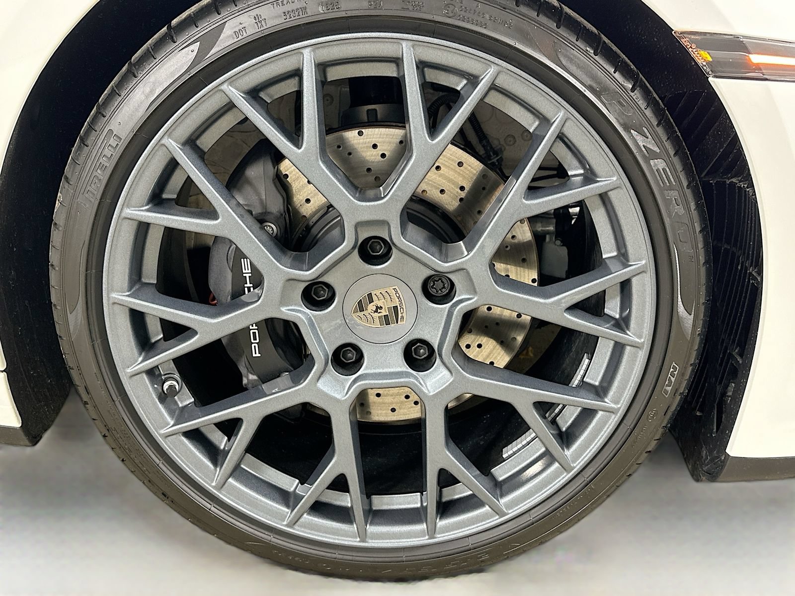 Used 2025 Porsche 911 Carrera T RWD image 10