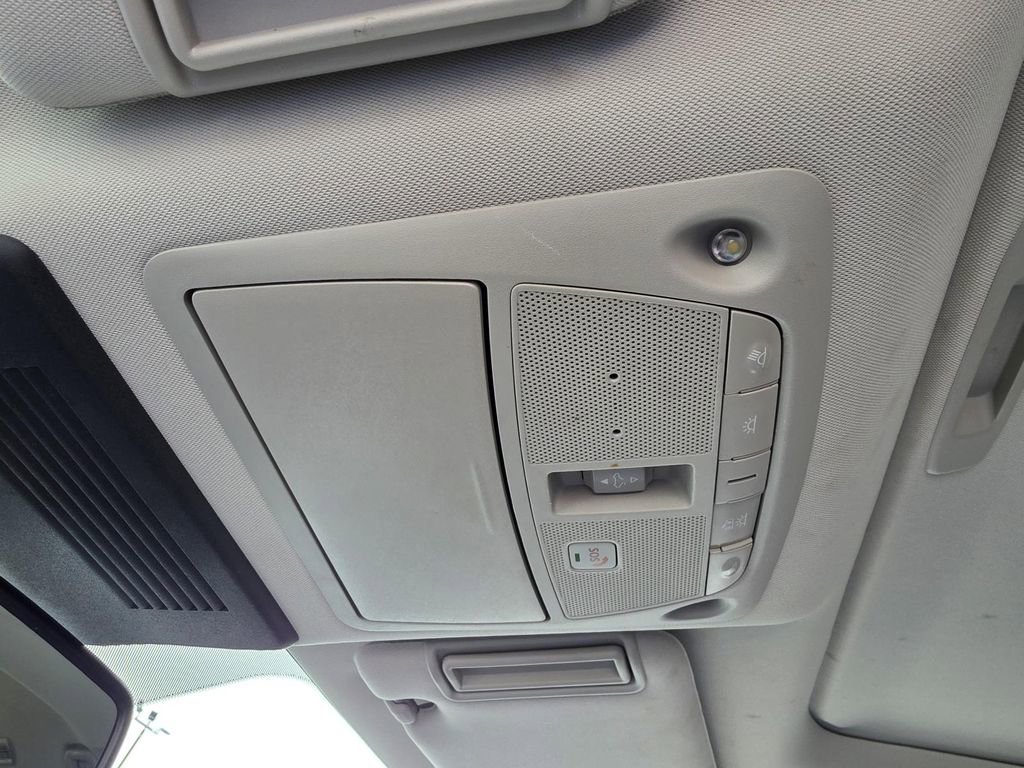 Used 2024 Nissan Armada SL w/ Captain's Chairs Package image 38