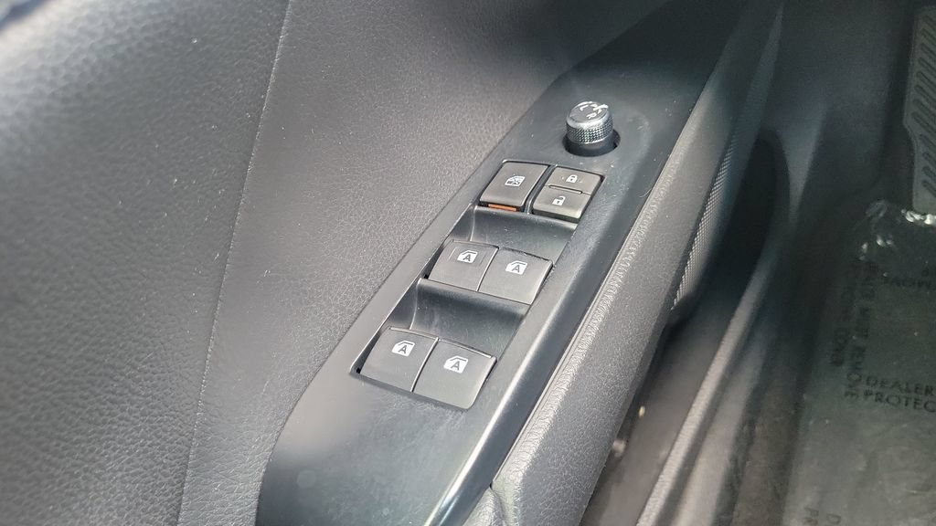 Used 2020 Toyota Camry XSE FWD image 19