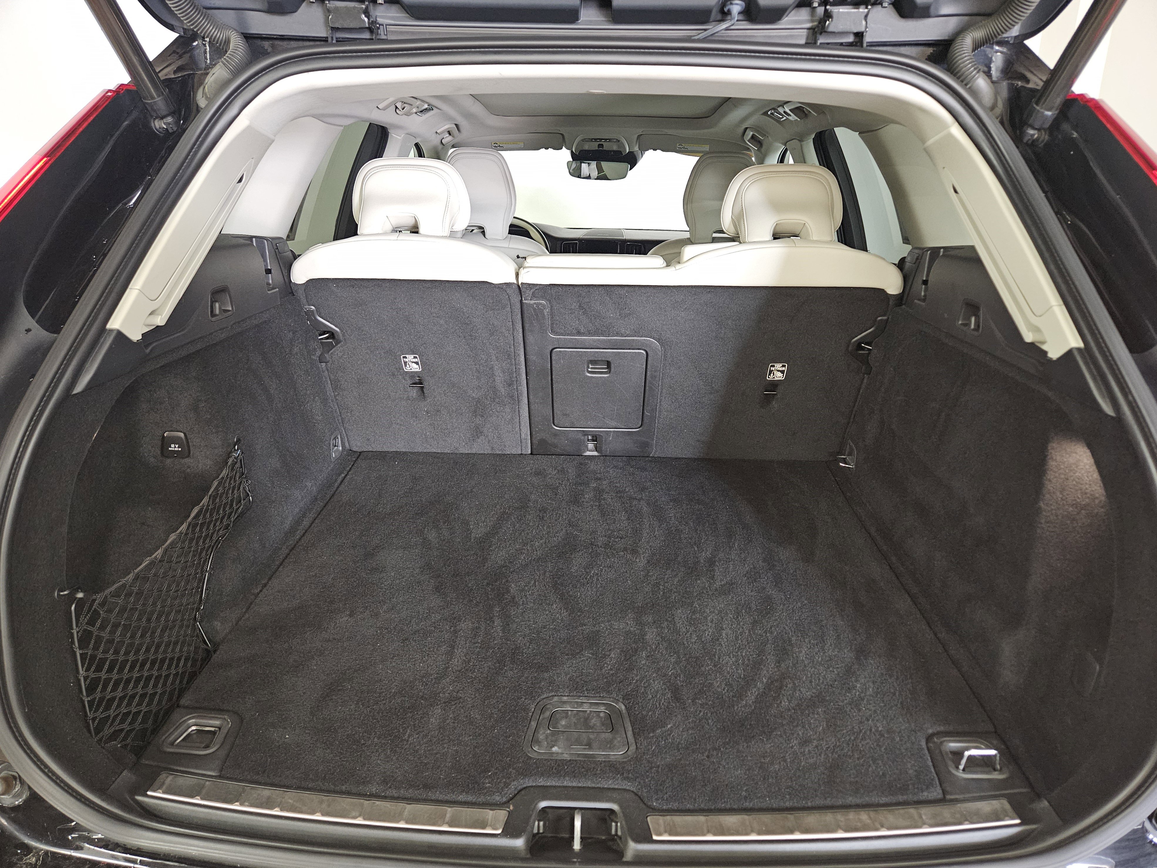 Used 2021 Volvo XC60 T6 Inscription image 17