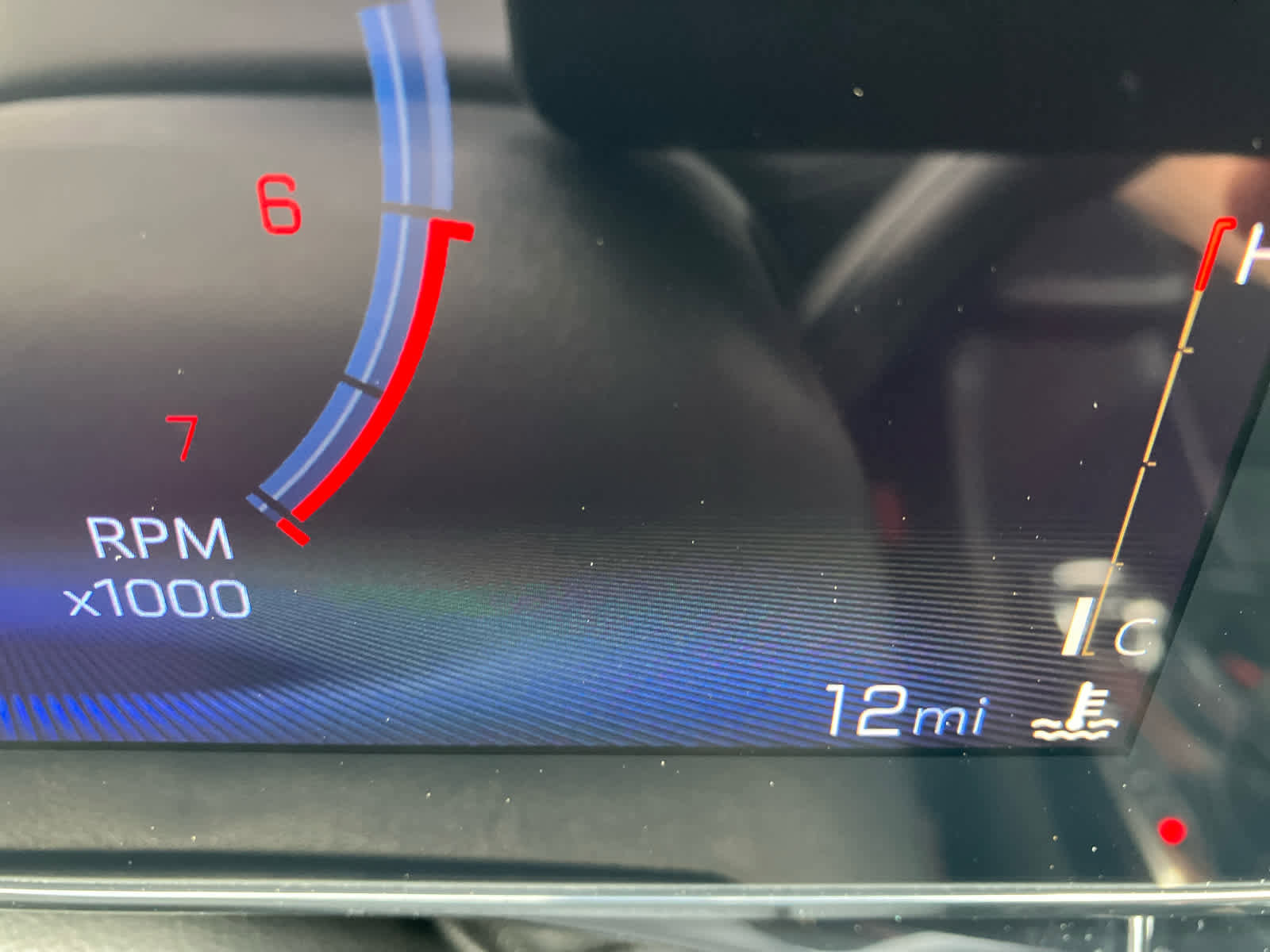 New 2026 Chevrolet Trax RS w/ Sunroof Package image 16