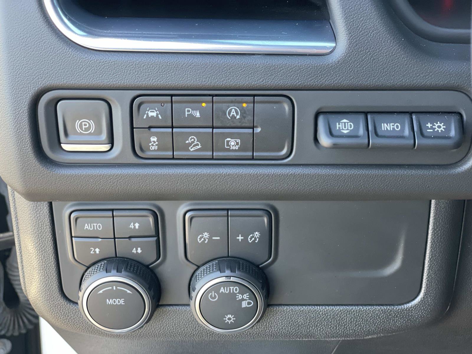 Used 2023 Chevrolet Tahoe High Country image 17