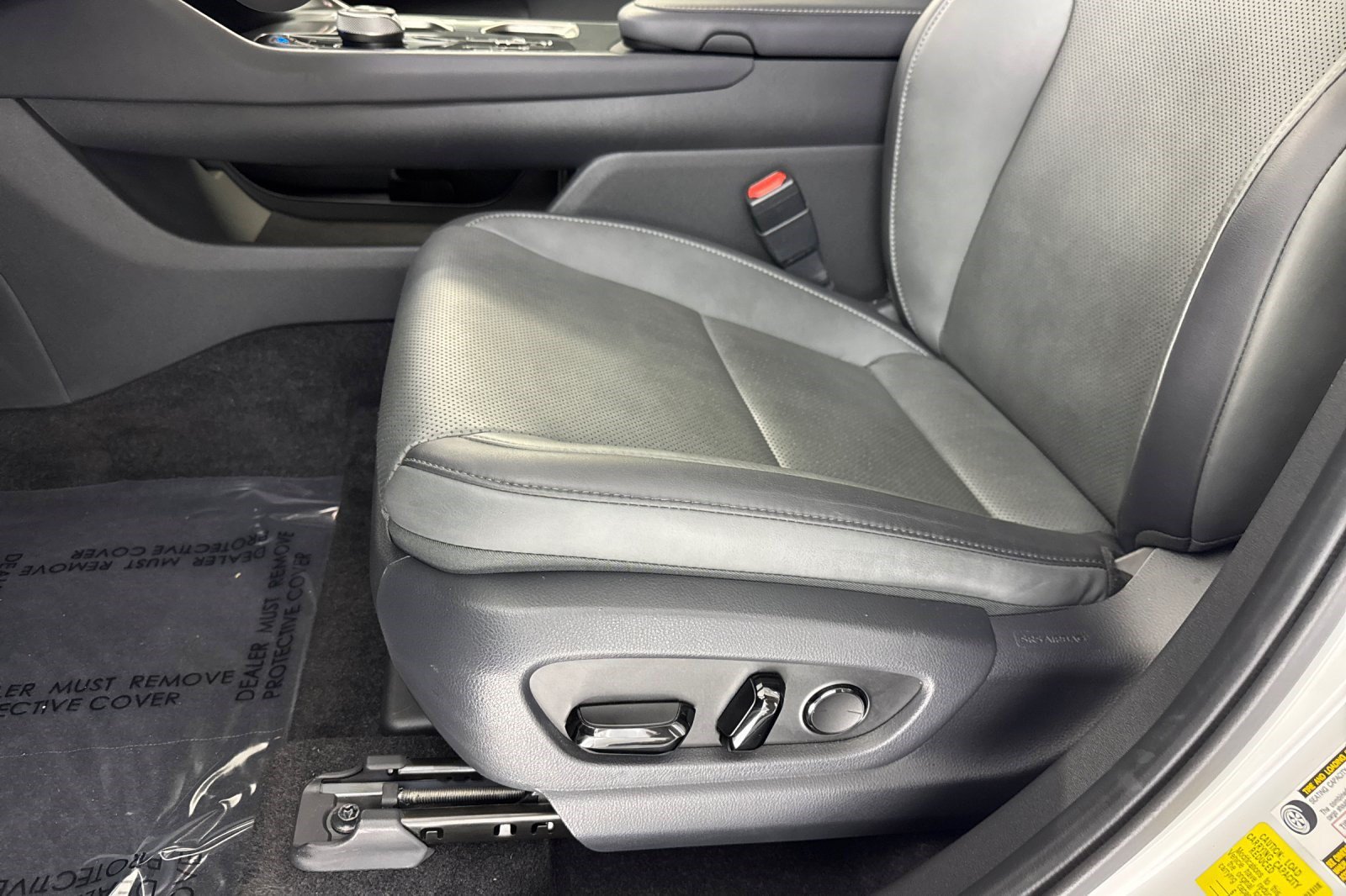 Used 2023 Lexus RZ 450e Premium w/ Technology Package AWD/4WD image 15