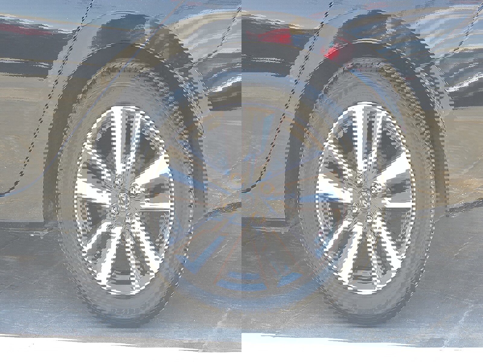 Used 2024 Nissan Versa SV image 5