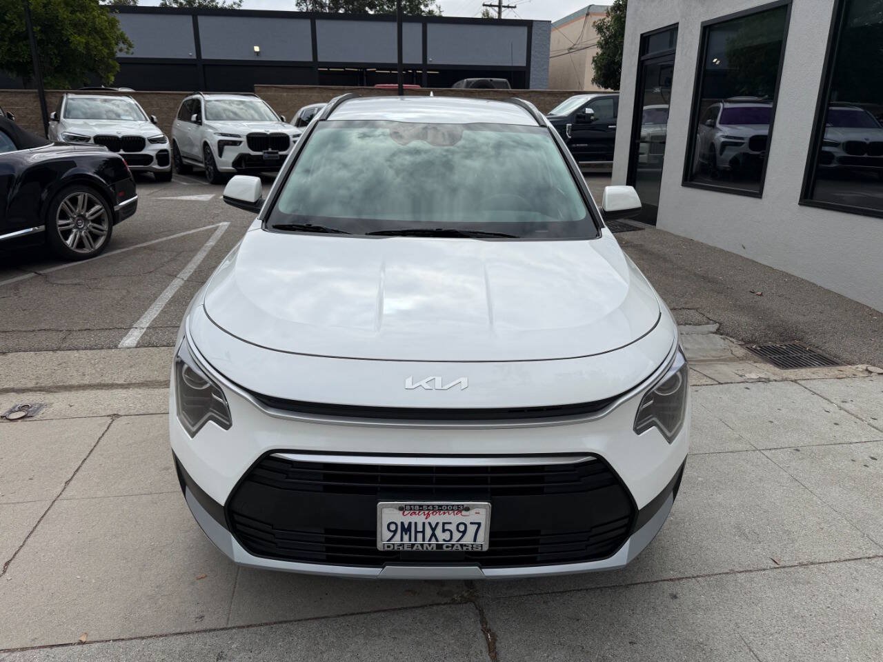 Used 2024 Kia Niro EX FWD image 4