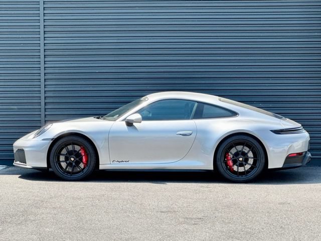 Used 2025 Porsche 911 Carrera 4 GTS AWD/4WD image 2