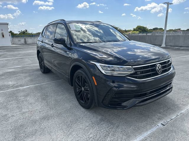 Used 2022 Volkswagen Tiguan SE R-Line image 34