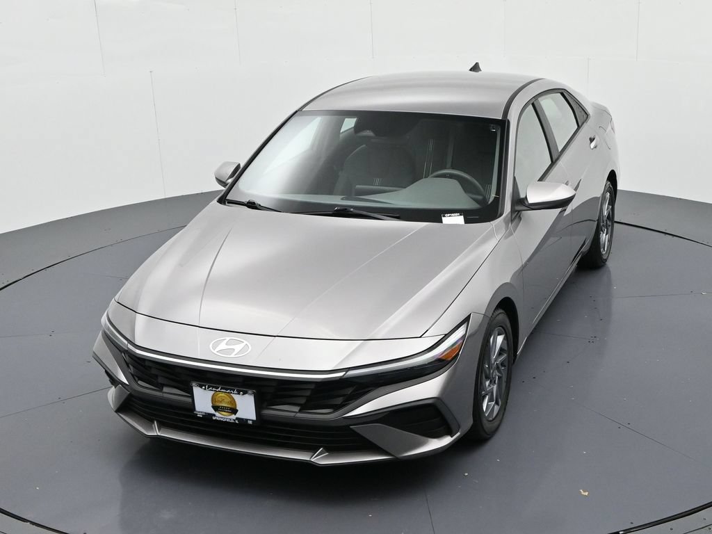 Used 2024 Hyundai Elantra SEL FWD image 16