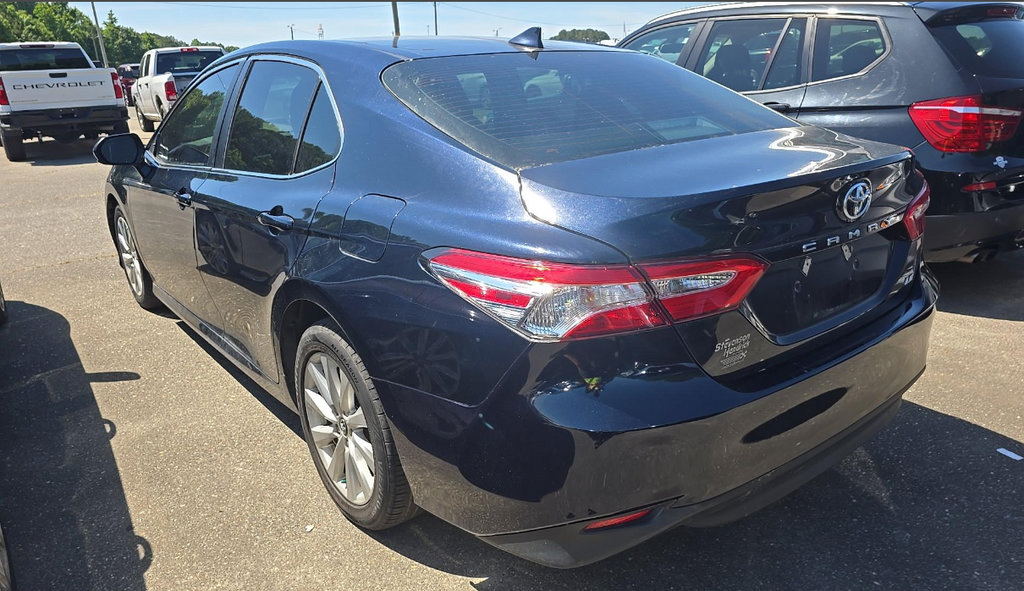 Used 2020 Toyota Camry LE FWD image 7