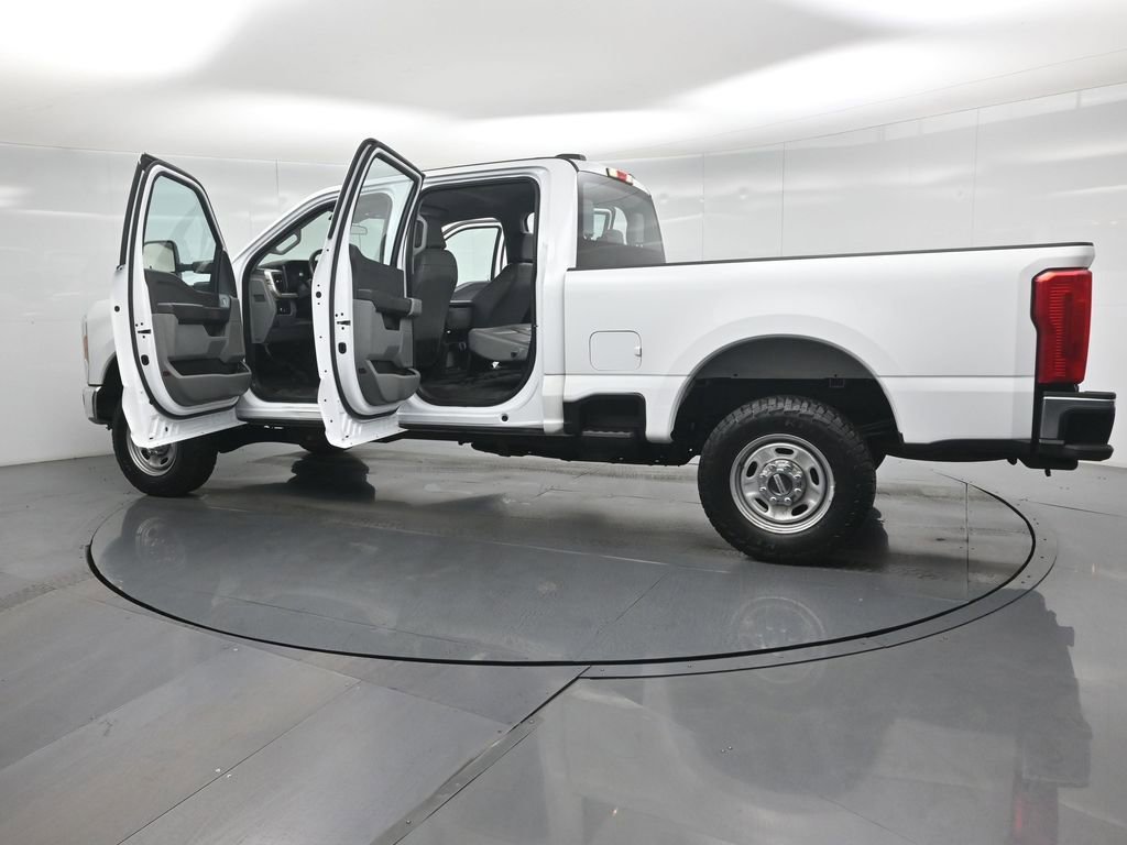 Certified 2023 Ford F250 XL w/ FX4 Off-Road Package AWD/4WD image 36