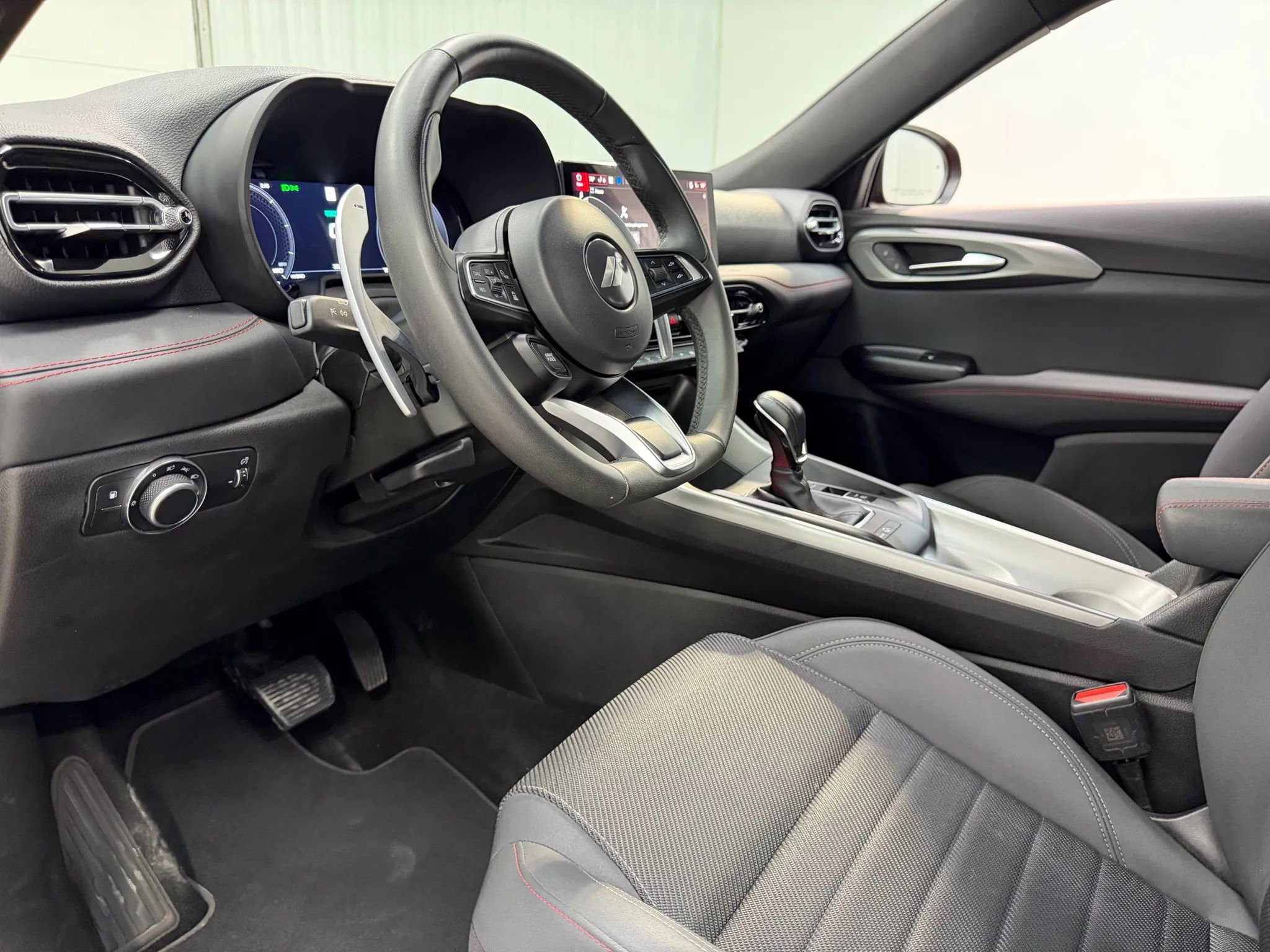 Used 2024 Dodge Hornet R/T image 12