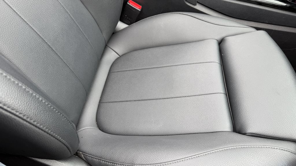 Used 2025 Mercedes-Benz CLA 250 image 23