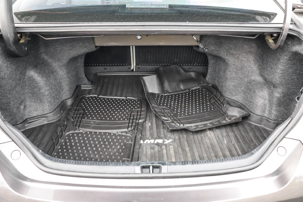 Used 2017 Toyota Camry XSE w/ Moonroof Package FWD image 31