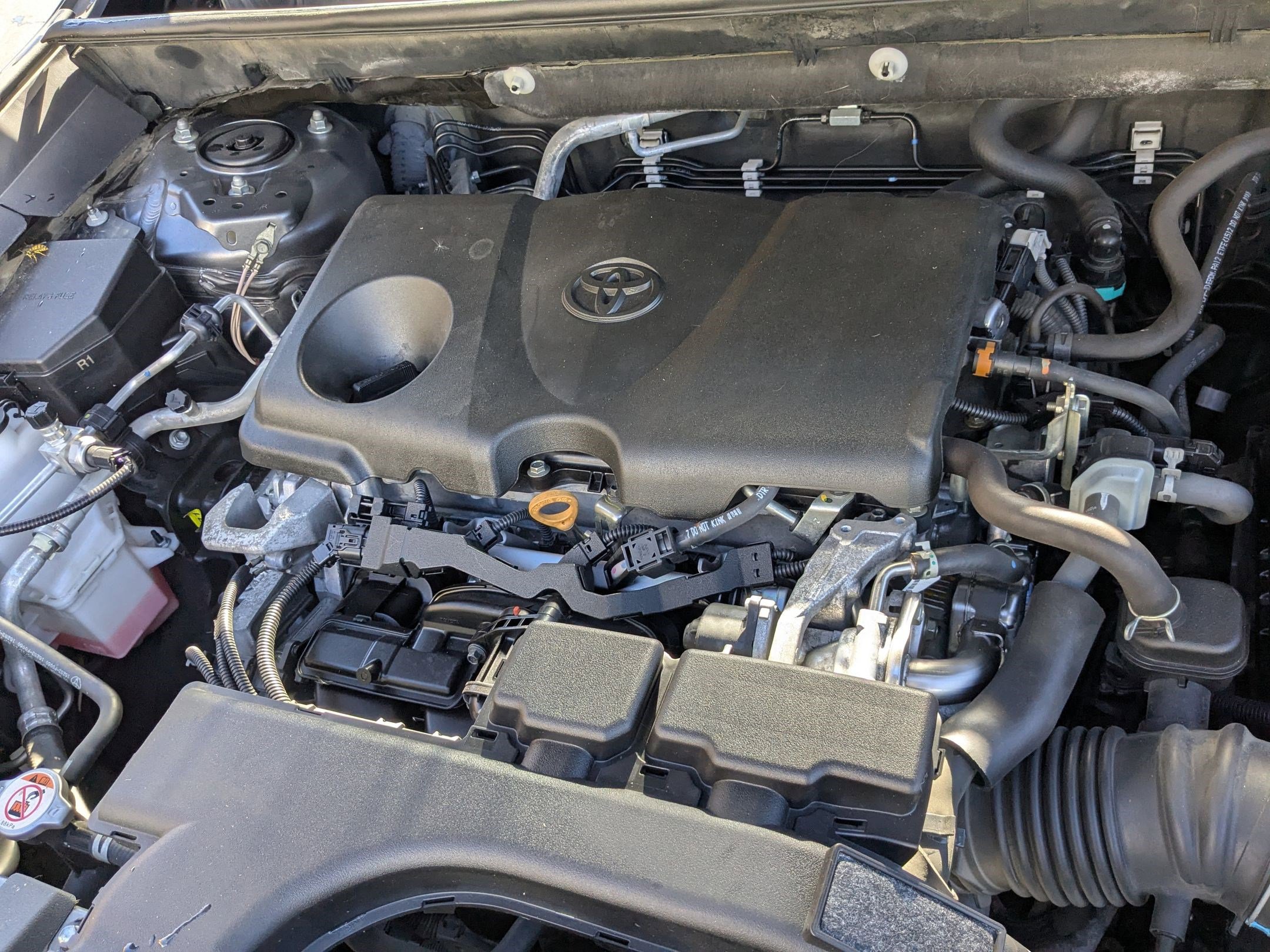 Used 2021 Toyota RAV4 XLE Premium image 37