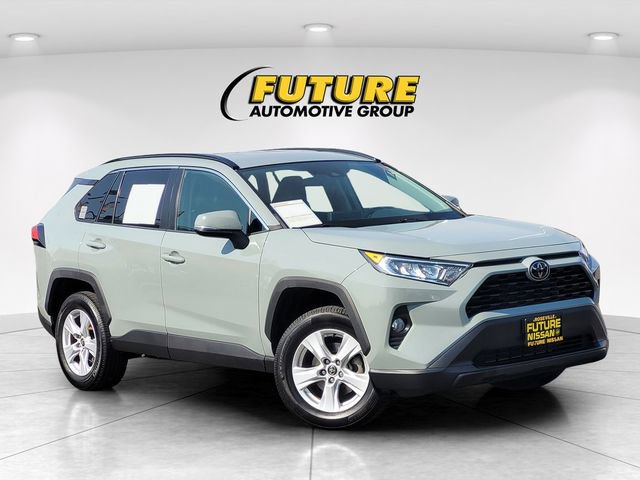 Used 2021 Toyota RAV4 XLE w/ XLE Grade Weather Package FWD image 1