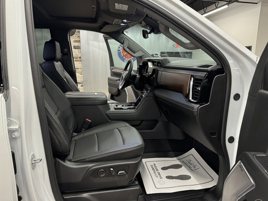 Used 2024 GMC Sierra 2500 Denali w/ Denali Reserve Package image 37