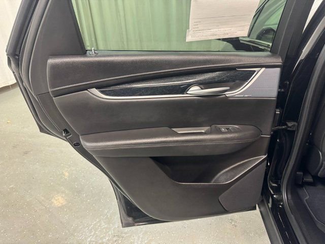 Used 2025 Cadillac XT5 Premium Luxury image 18