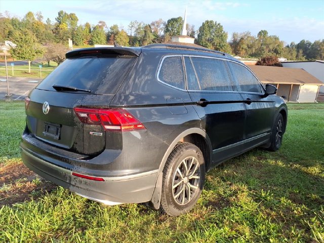 Used 2021 Volkswagen Tiguan SE w/ Panoramic Sunroof Package AWD/4WD image 6