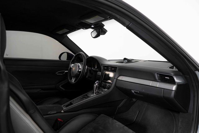 Used 2015 Porsche 911 GT3 image 24