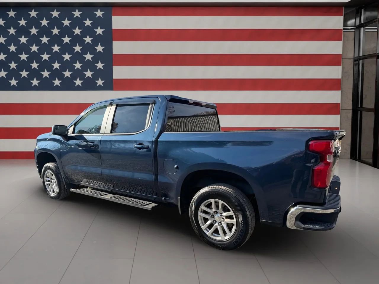 Used 2020 Chevrolet Silverado 1500 LT w/ LT Value Package image 4