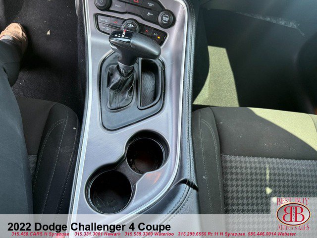 Used 2022 Dodge Challenger SXT w/ Blacktop Package AWD/4WD image 19