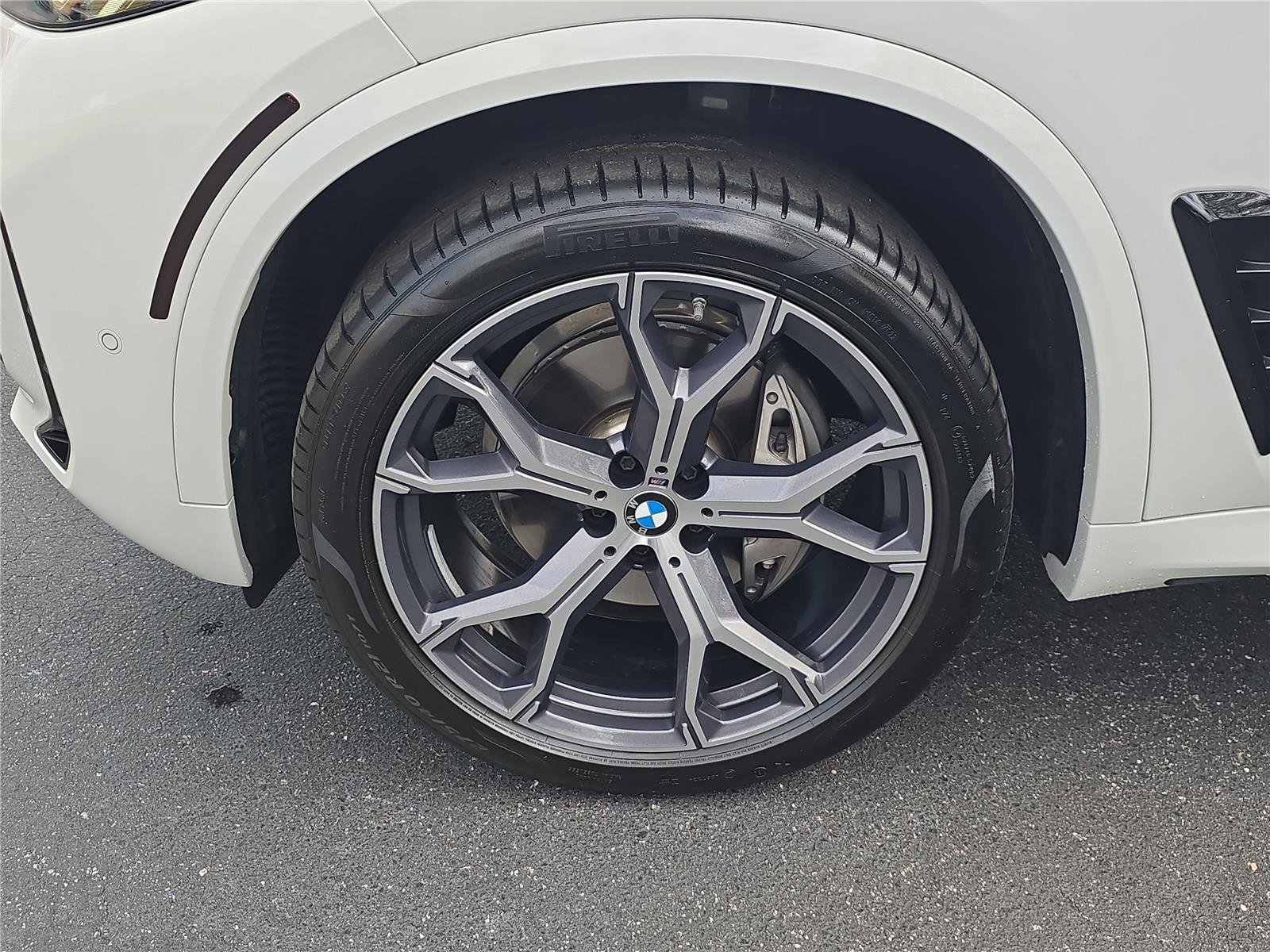 Used 2024 BMW X5 sDrive40i w/ M Sport Package image 7