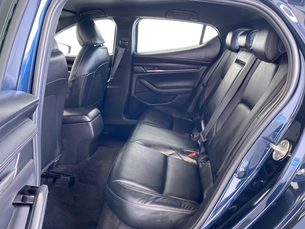 Used 2024 MAZDA MAZDA3 s FWD image 32