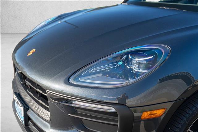 Certified 2026 Porsche Macan AWD/4WD image 29