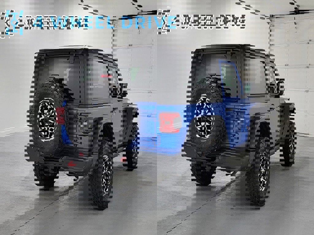 Used 2024 Jeep Wrangler Rubicon w/ Convenience Group AWD/4WD image 9