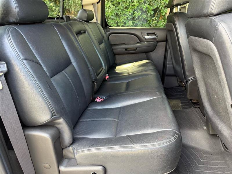 Used 2011 GMC Sierra 1500 SLE w/ All-Terrain Package AWD/4WD image 17