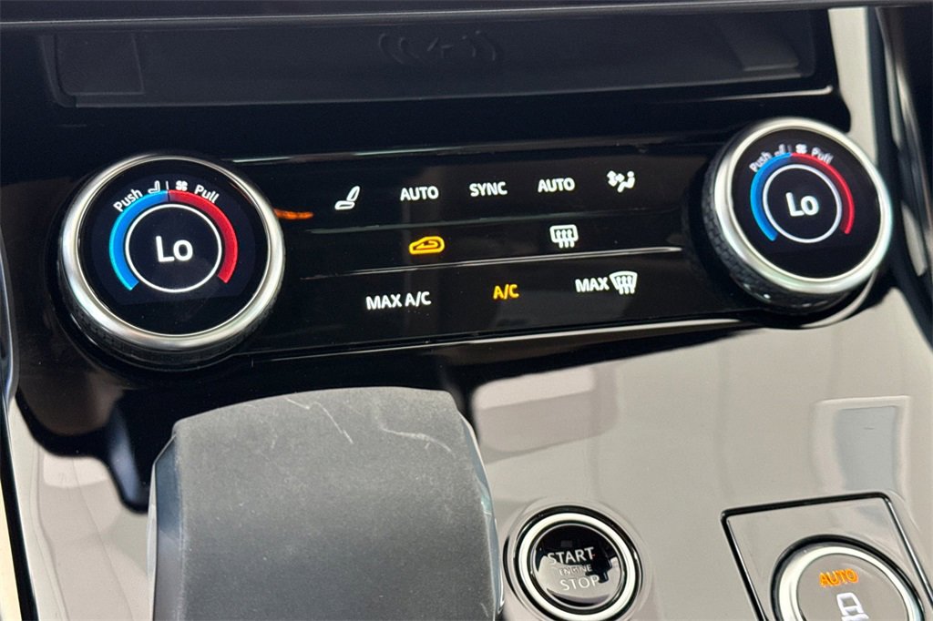 Used 2023 Land Rover Range Rover Sport SE image 25