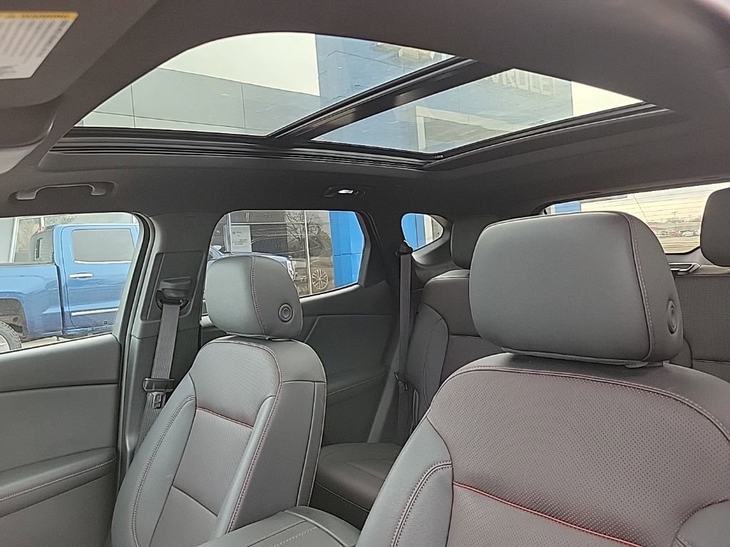 Used 2025 Chevrolet Blazer RS w/ Enhanced Convenience Package image 32