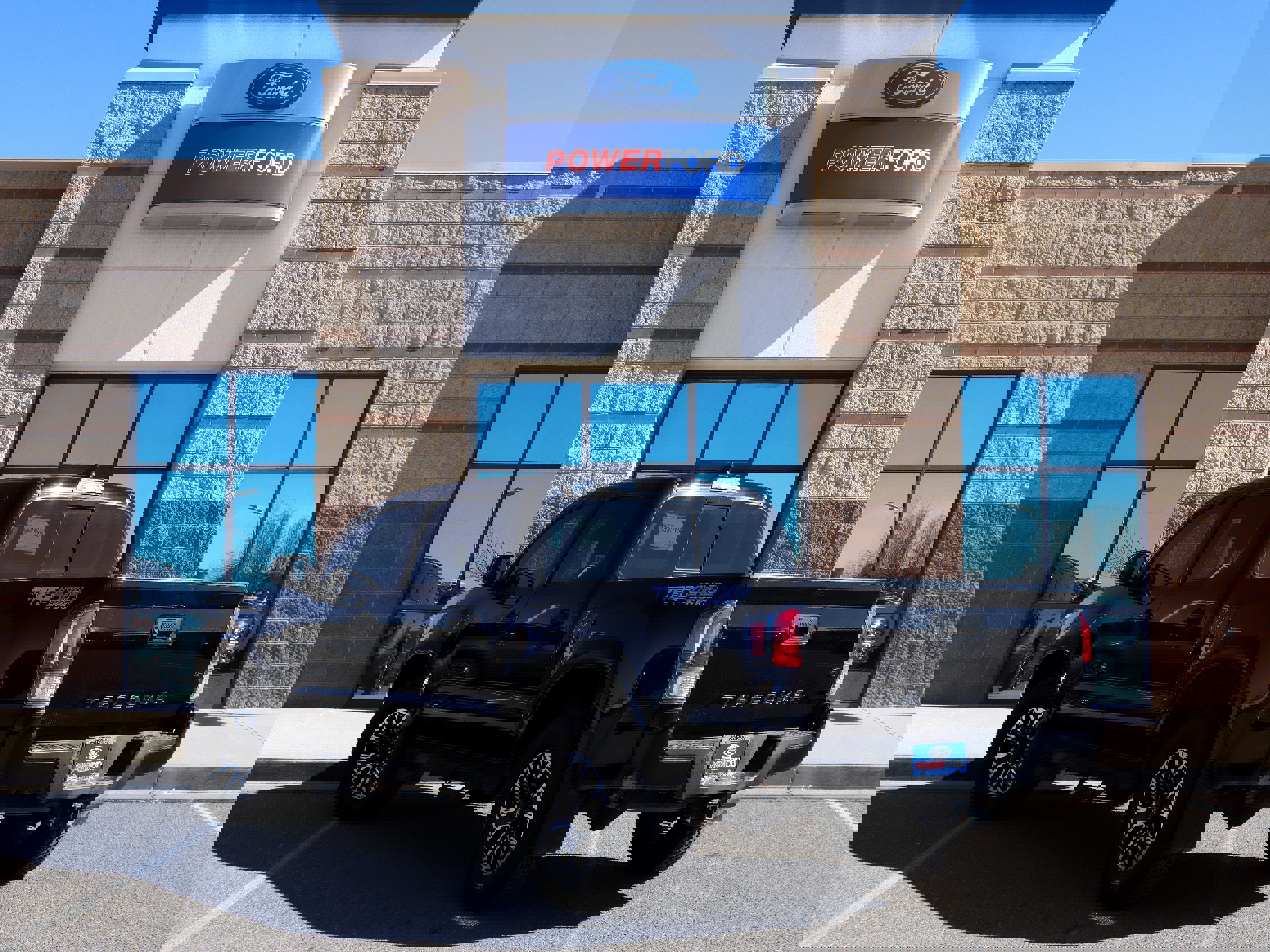 Used 2023 Toyota Tacoma TRD Sport V6 image 8