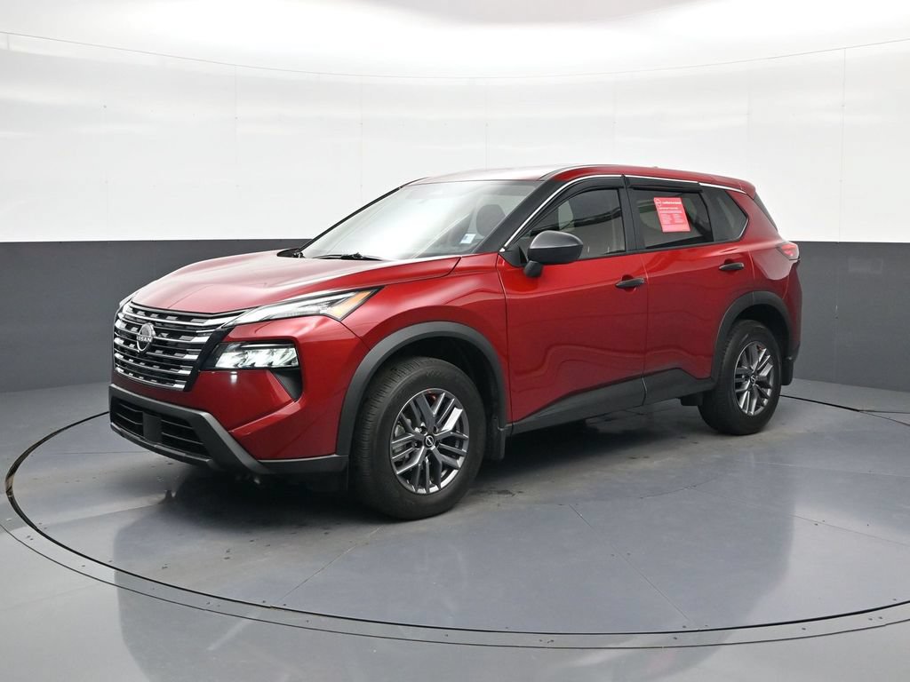 Used 2025 Nissan Rogue S FWD image 4