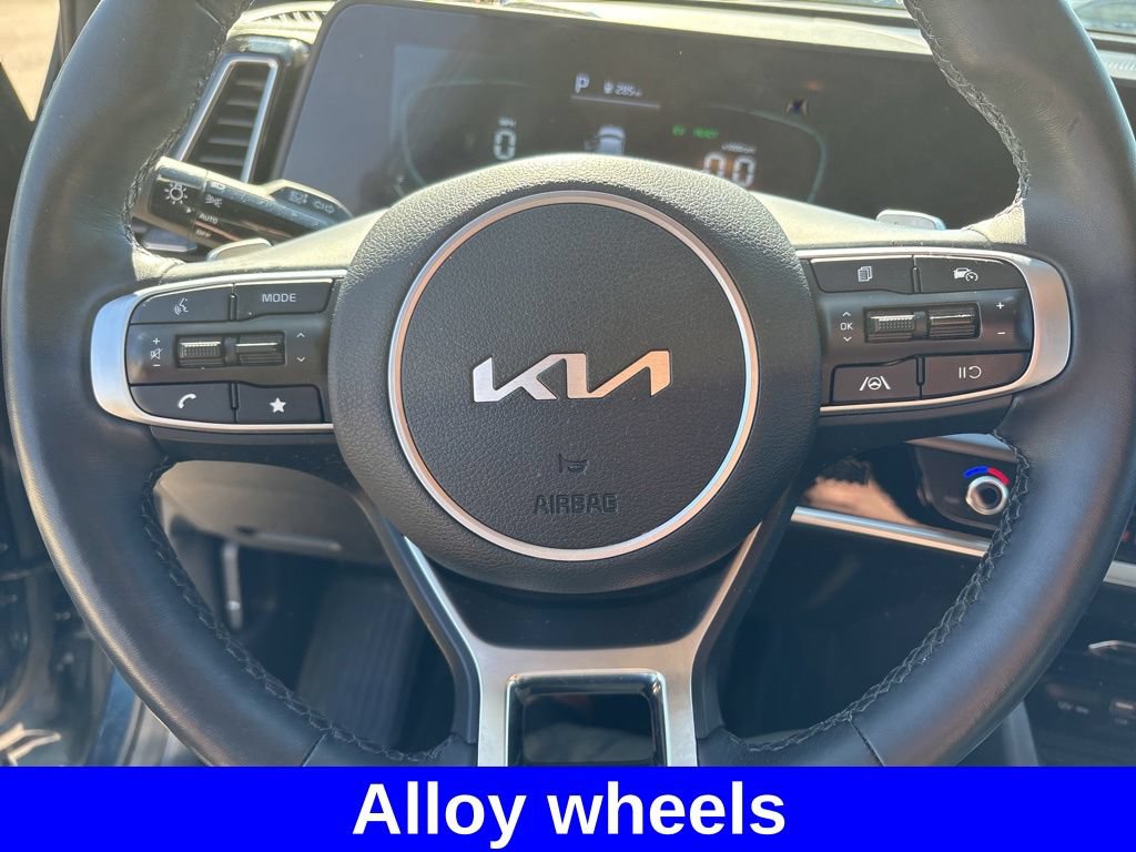 Used 2023 Kia Sportage EX AWD/4WD image 17