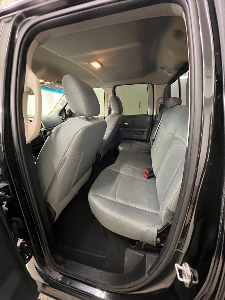 Used 2017 RAM 1500 Classic SLT image 6