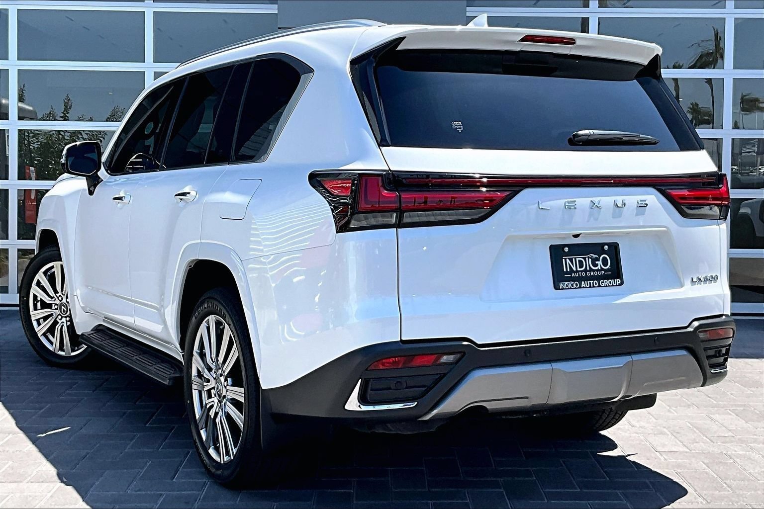 Used 2022 Lexus LX 600 4WD w/ Accessory Package (Z1) image 12