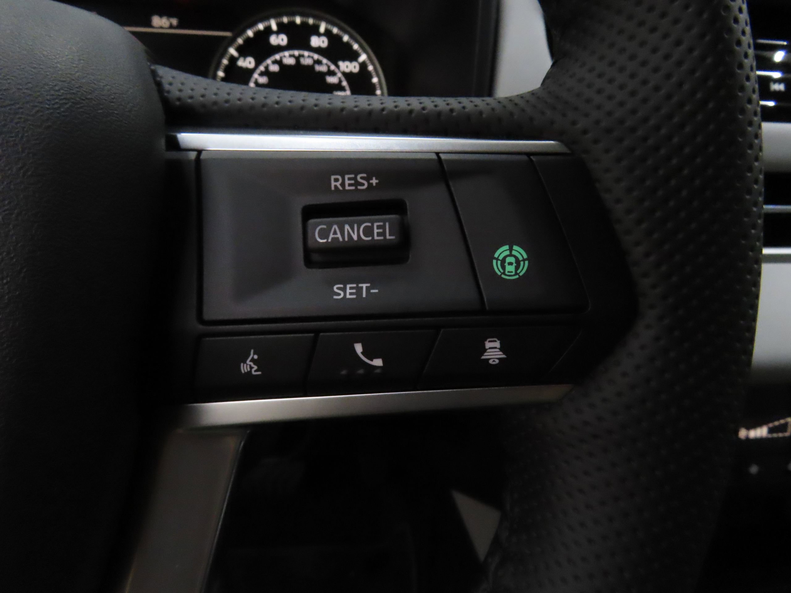 New 2025 Mitsubishi Outlander SE image 13