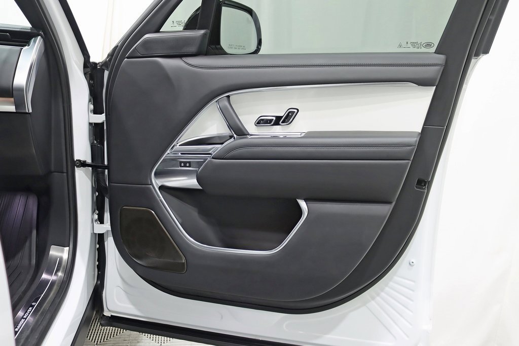 Used 2024 Land Rover Range Rover SV image 39