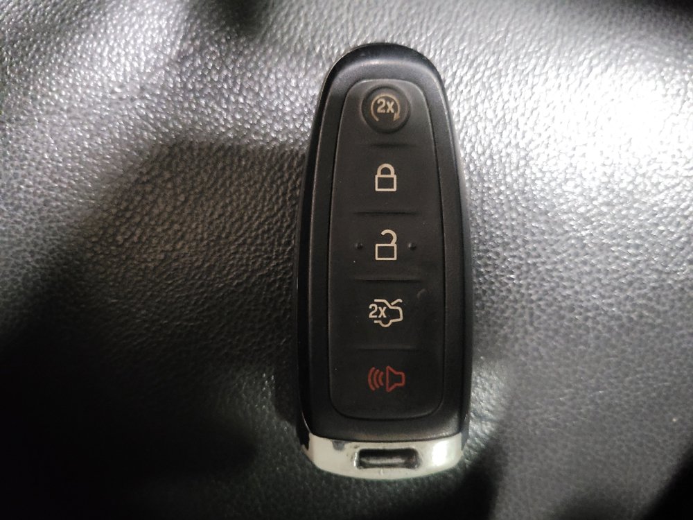 Used 2014 Ford Escape Titanium w/ Equipment Group 401A AWD/4WD image 32