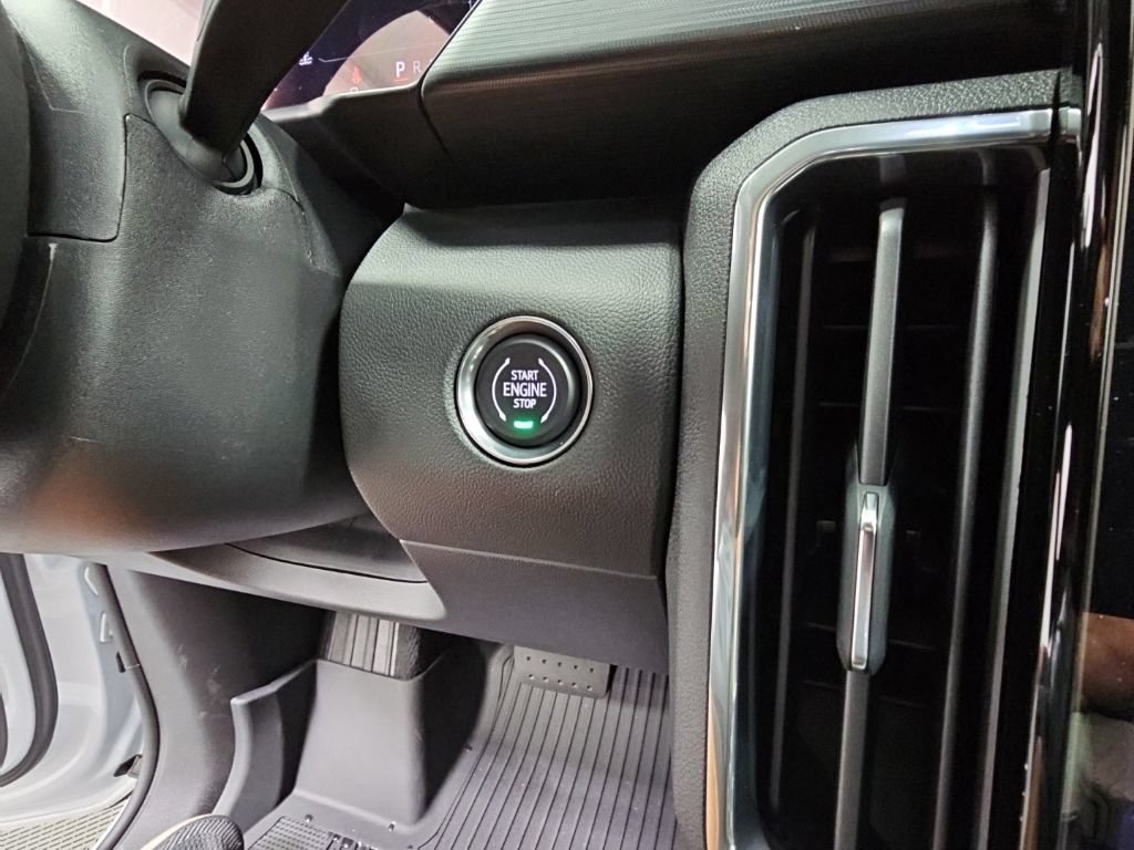 New 2026 GMC Acadia Elevation w/ Black Edition FWD image 23