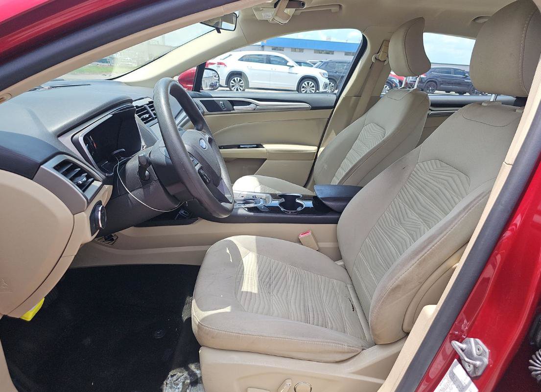 Used 2016 Ford Fusion SE FWD image 7
