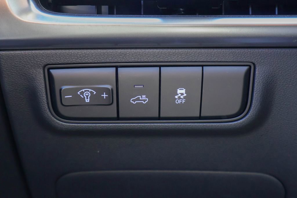 Certified 2025 Hyundai Santa Cruz SEL image 17