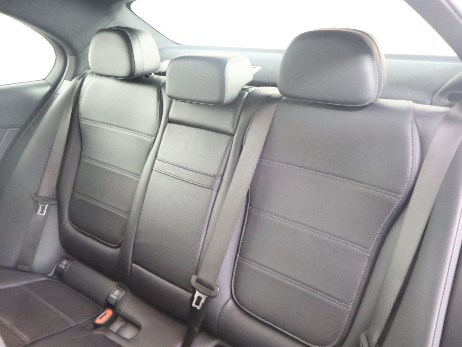 Used 2025 Mercedes-Benz C 300 4MATIC Sedan image 52