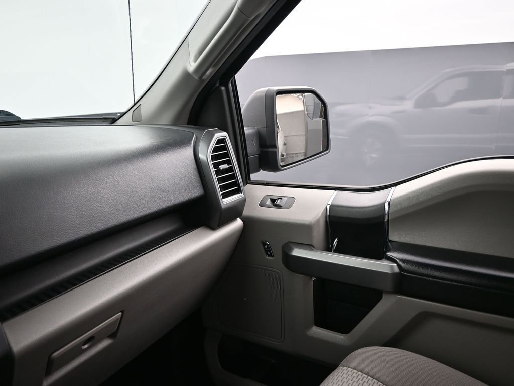 Used 2017 Ford F150 XLT image 18