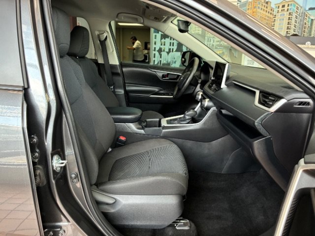 Used 2025 Toyota RAV4 LE FWD image 34