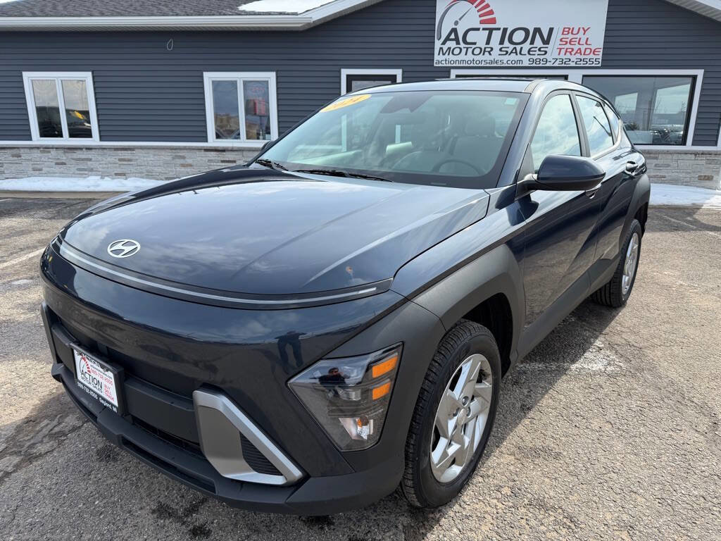Used 2024 Hyundai Kona SE AWD/4WD image 1