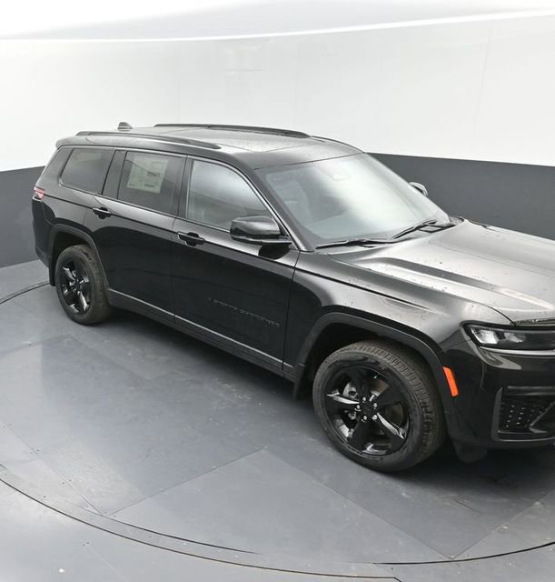 New 2026 Jeep Grand Cherokee L Limited w/ Limited Altitude Package AWD/4WD image 35